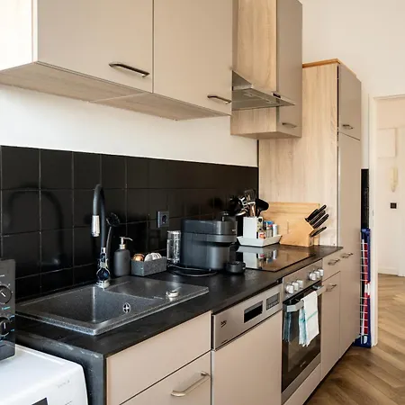 Truretreats Airport Design Apartments I Free Parking & Echarger-2